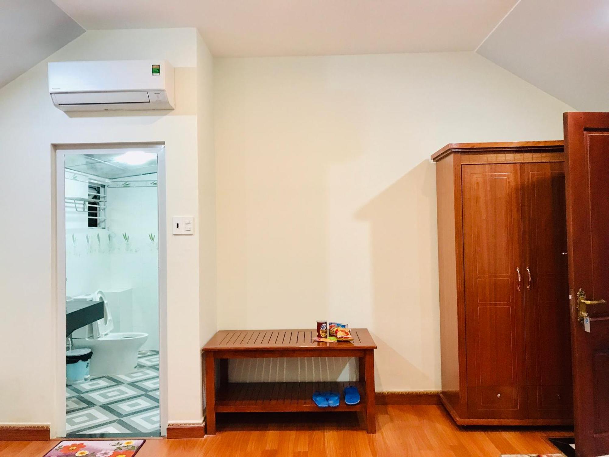 Khach San Hung Viet Hotel Tỉnh Kontum Exterior photo