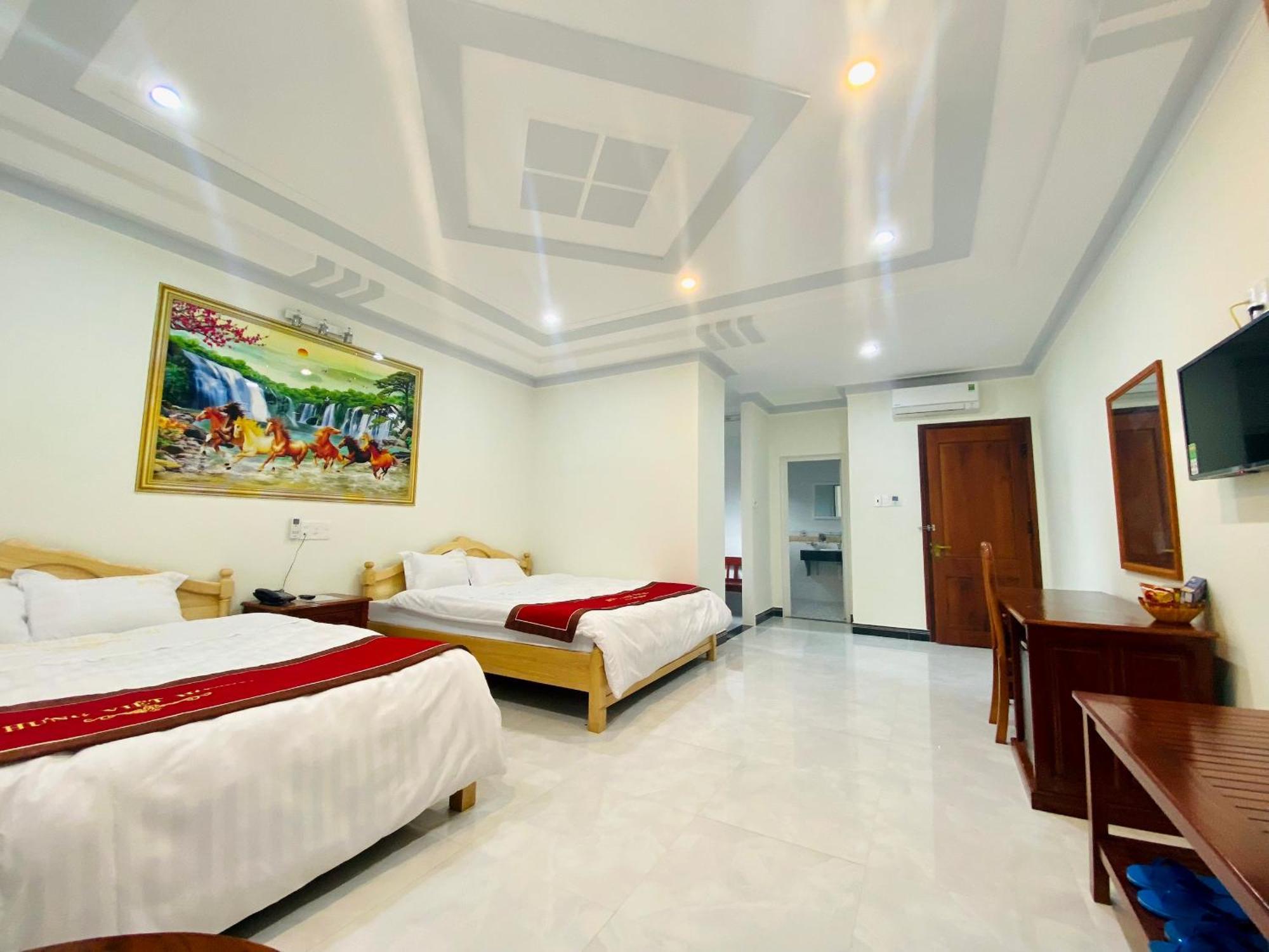 Khach San Hung Viet Hotel Tỉnh Kontum Exterior photo