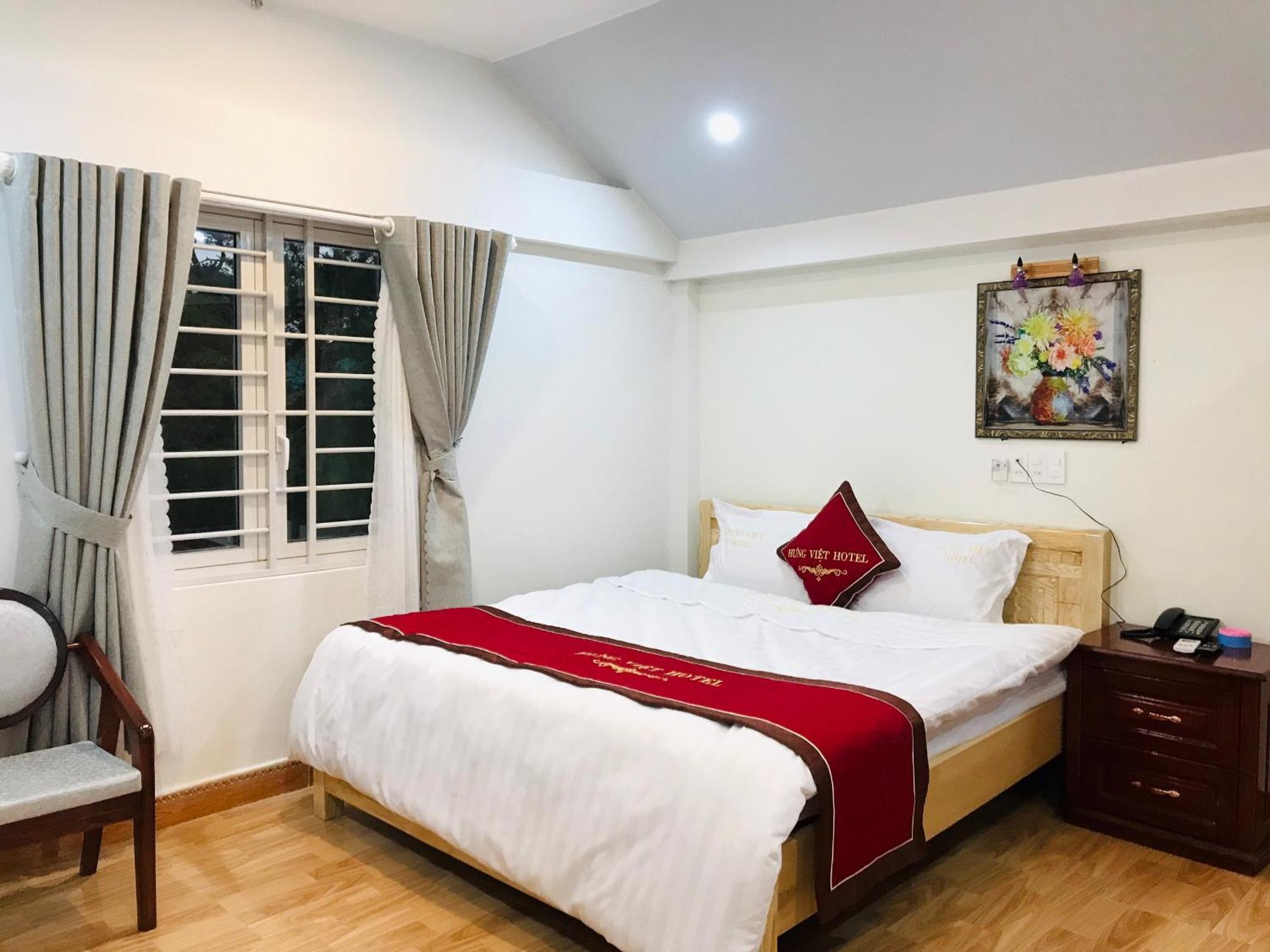 Khach San Hung Viet Hotel Tỉnh Kontum Exterior photo